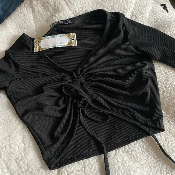 Petite recycled ribbed ruched detail crop top - Picture 3 of 3